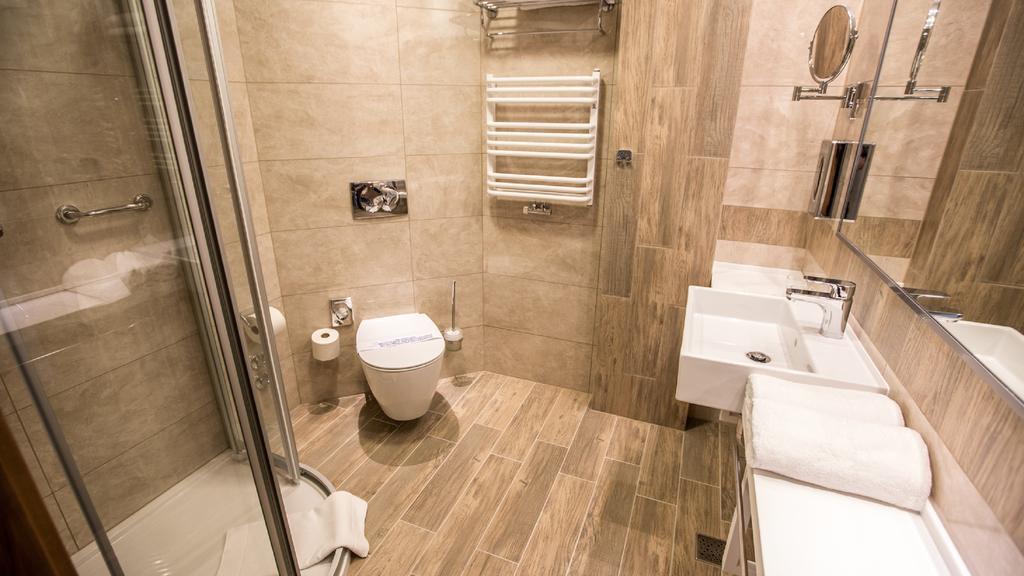 Mineral Hotel Malinowy Raj Solec-Zdrój Kültér fotó