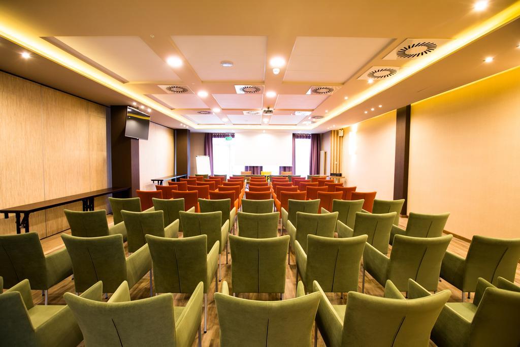 Mineral Hotel Malinowy Raj Solec-Zdrój Kültér fotó