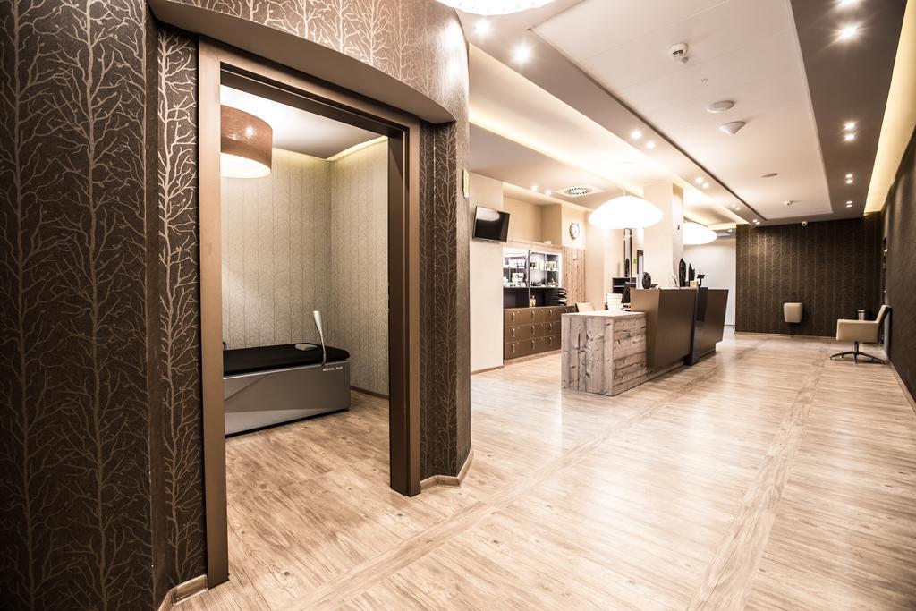 Mineral Hotel Malinowy Raj Solec-Zdrój Kültér fotó